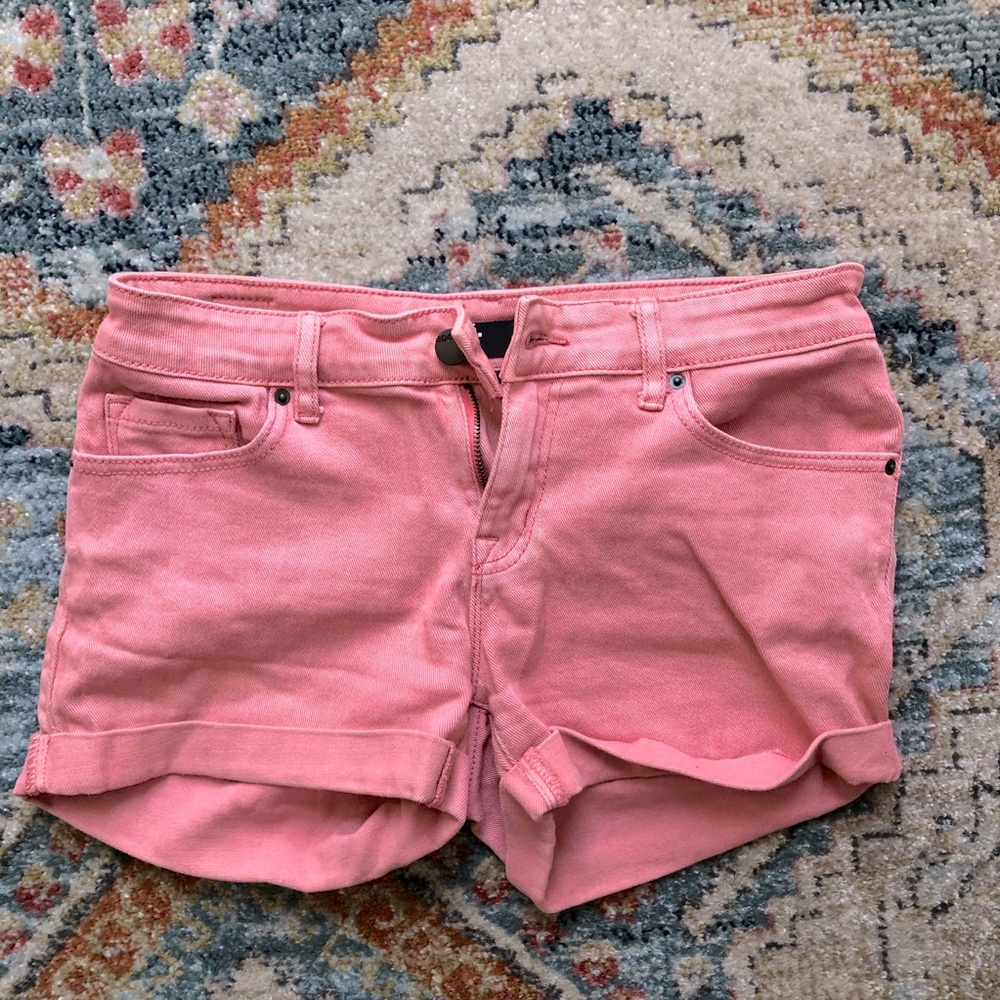 URBAN OUTFITTERS PALE PINK DENIM BDG SHORTS